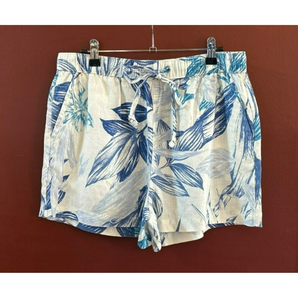 C & C California Women's White Blue Tropical Print 100% Linen Shorts Size Medium